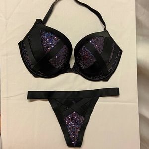 34DD/Small VICTORIA’S SECRETS LINGERIE SET
